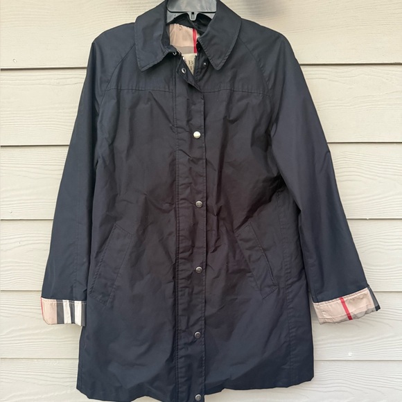 Burberry Brit Bowpark Raincoat in black - Picture 5 of 16